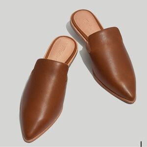 The Gemma Mule in Leather size 5